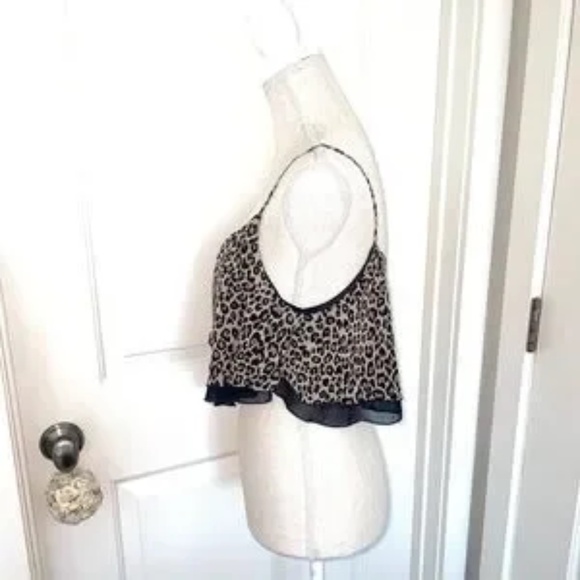 Charlotte Russe | NWT Y2K Made In USA Leopard Print Ruffle Crop Top | Size M - Picture 4 of 9